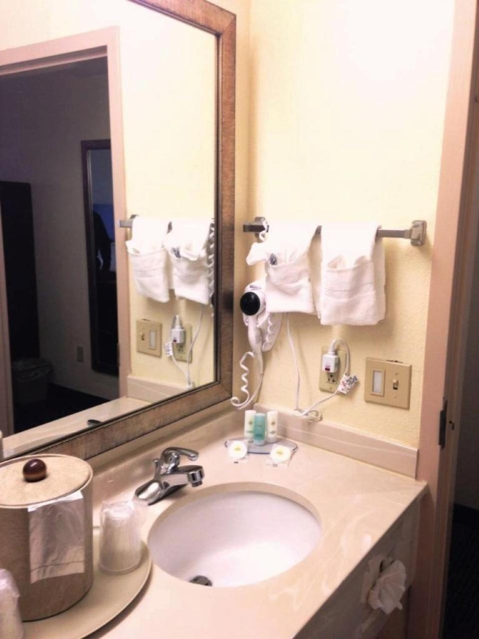 Comfort Inn & Suites Ftjackson Maingate Колумбия Екстериор снимка
